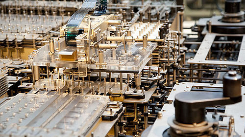 Nahaufnahme der Z1, mechanische Schaltglieder des historischen Rechners.