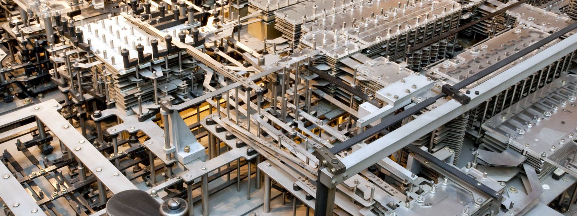 Nahaufnahme der Z1, mechanische Schaltglieder des historischen Rechners.