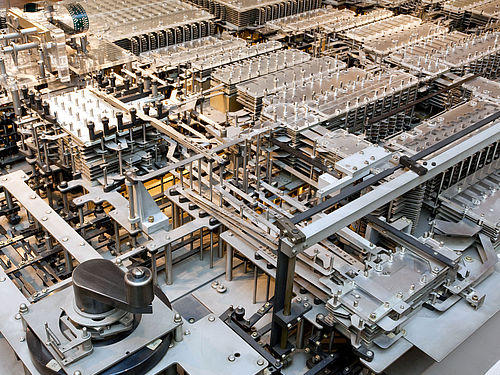 Nahaufnahme der Z1, mechanische Schaltglieder des historischen Rechners.