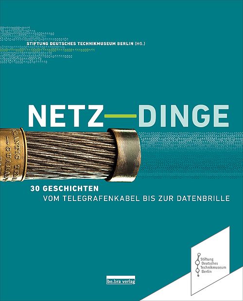 Buchcover: Vor grünem Hintergrund ragt ein Stück Telegrafenkabel ins Bild. Daraus treten gezeichnete Nullen und Einsen hervor.