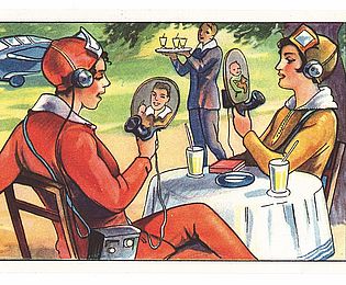 Das bunte Sammelbild zeigt zwei Frauen an einem Tisch, die mithilfe kleiner "Bildtelefone" telefonieren. Im Hintergrund ein Kellner und ein Flugzeug.